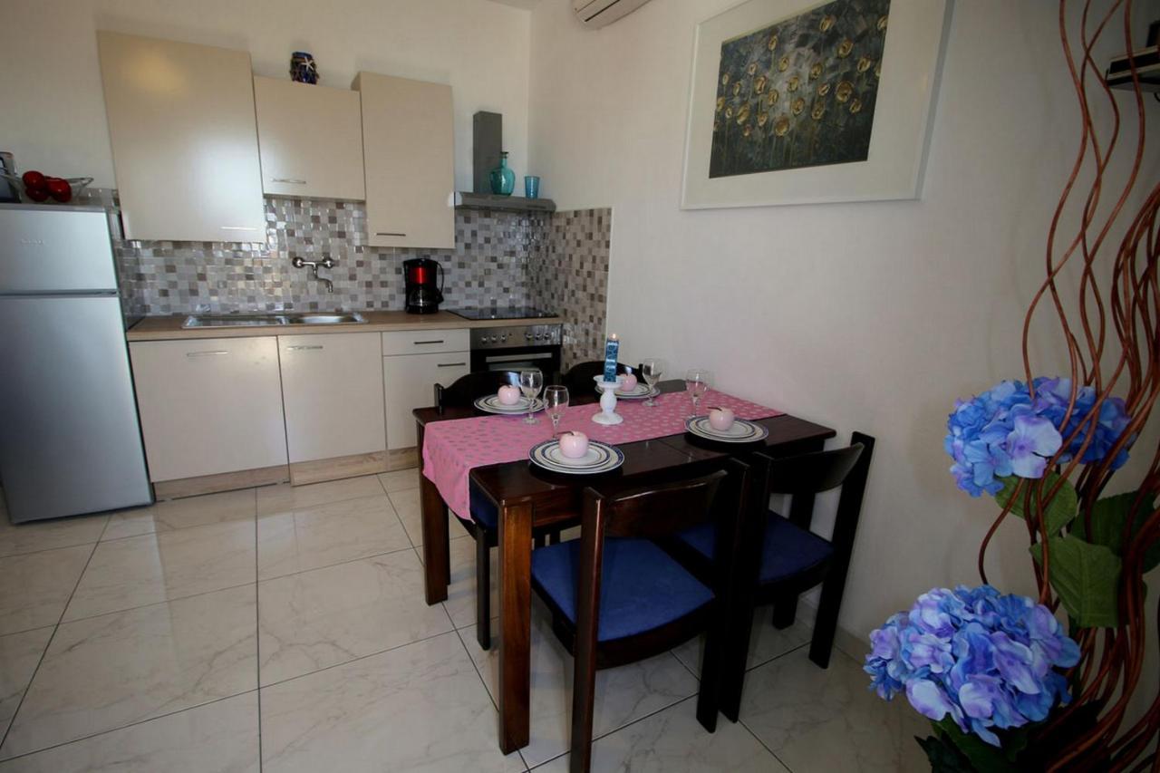 סוטיבאן Villa Renipol Adults Only מראה חיצוני תמונה